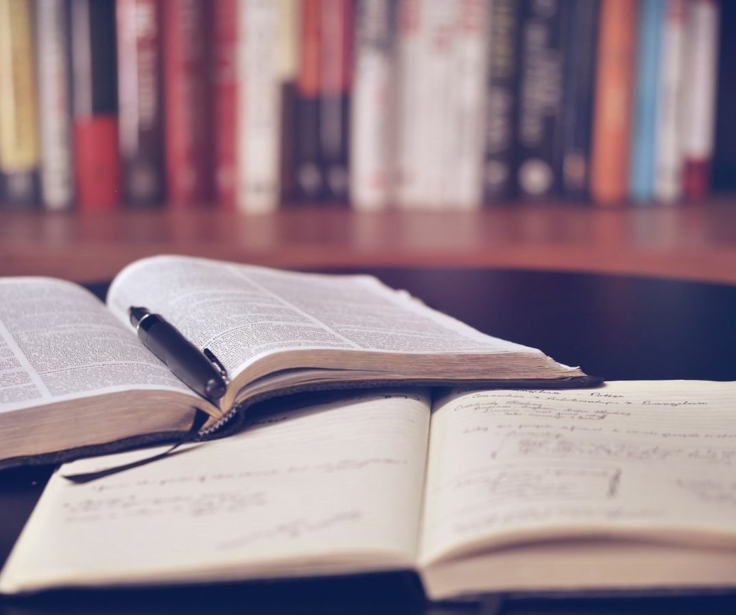open_book_library_education_read_book_school_literature_study-611824.jpg!d